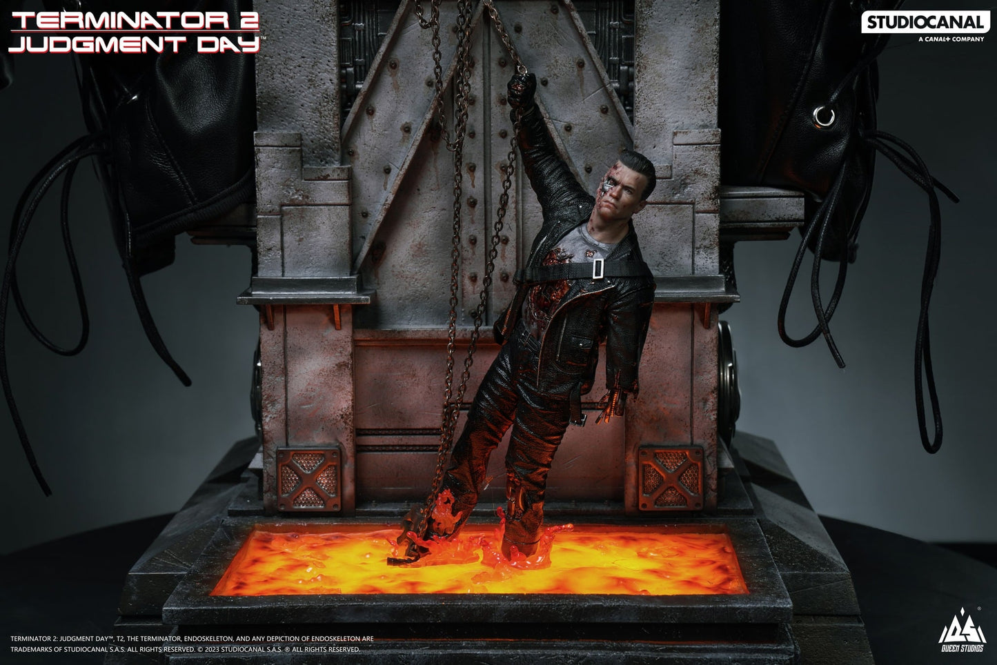 QUEEN STUDIOS – TERMINATOR 2 – T-800 Life-Size Bust 1:1